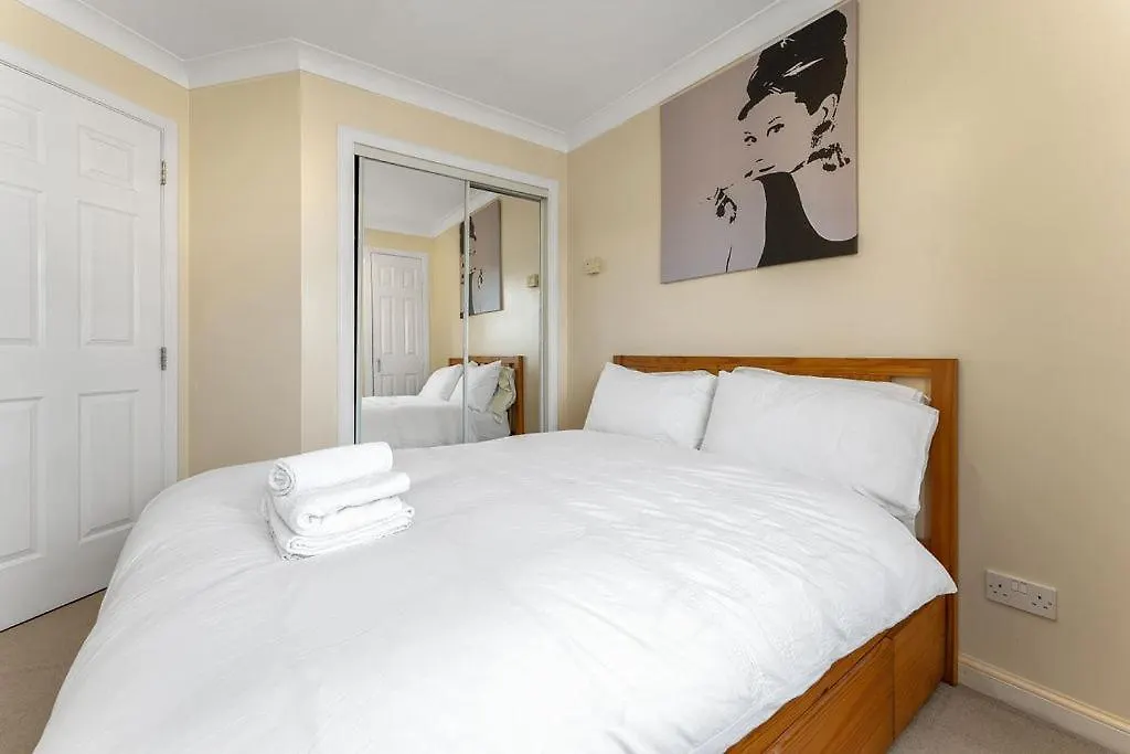 Appartement Modern 1Br Flat - Free Parking + Lift à Édimbourg